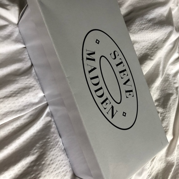 Brand new Steve Madden Sandals! - Picture 2 of 4